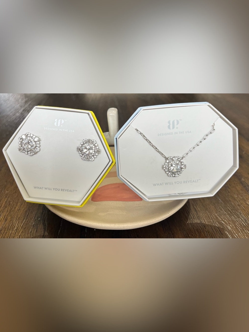 Bomb Party - Earrings & Necklace - Matching Set